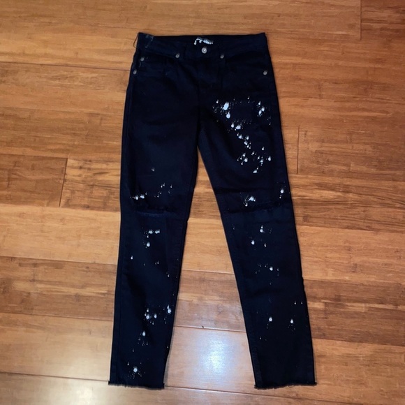 EUC Boys black denim splatter paint jeans with holes size 10. - Picture 2 of 6